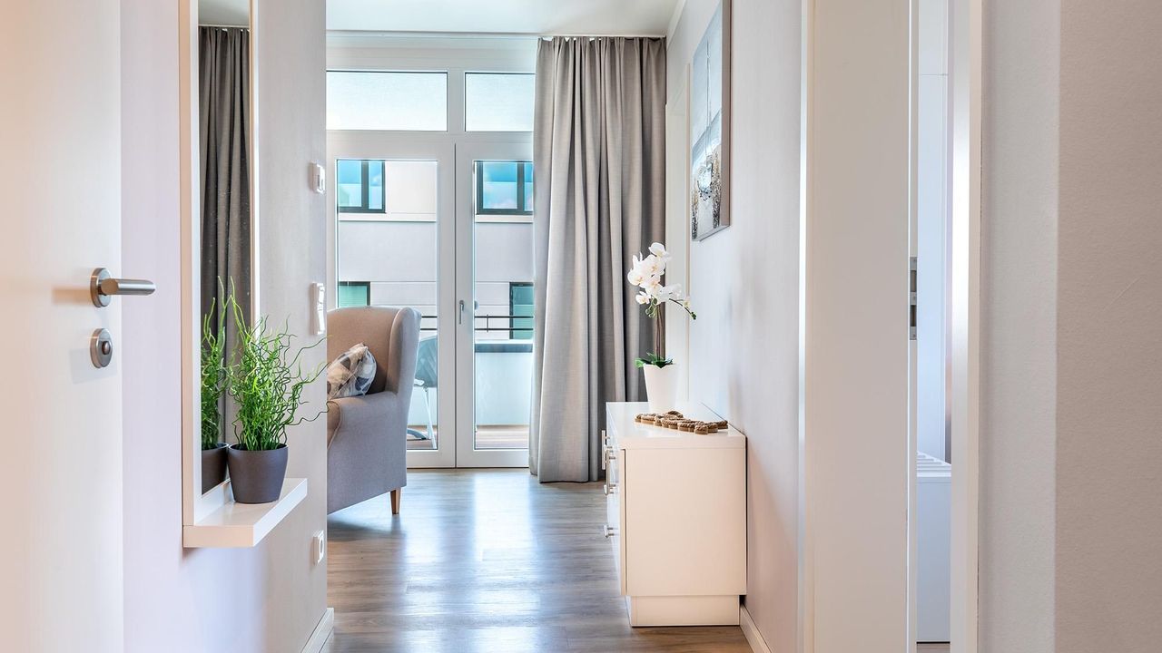 Flur mit Zugang zum Wohn-Essbereich Flur mit Zugang zum Wohn-Essbereich